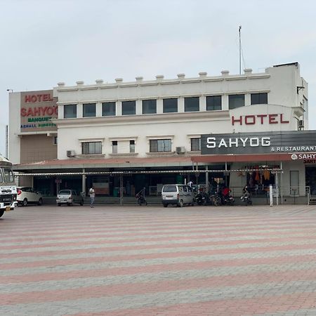 Padra  Hotel Sahyog מראה חיצוני תמונה